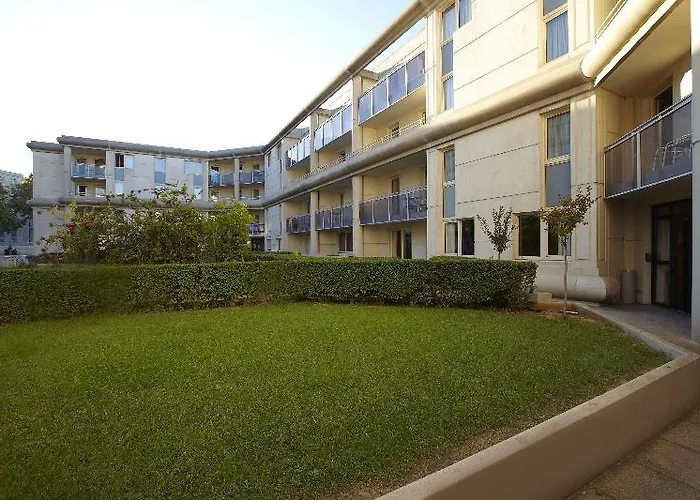 Apartahotel Citadines Antigone 3*